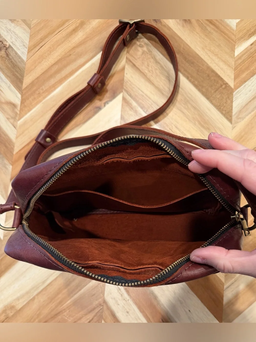Portland Leather Large Camera in Cognac